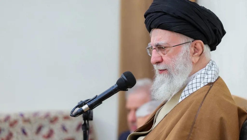 طهران تؤجّل تشييع علي خامنئي