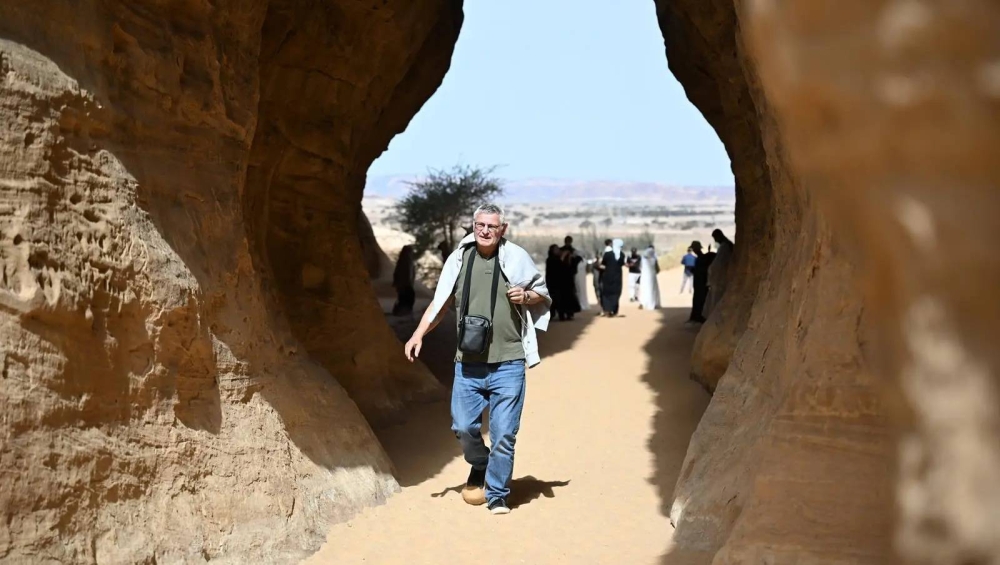 الإرشاد السياحي يحظر الهدايا