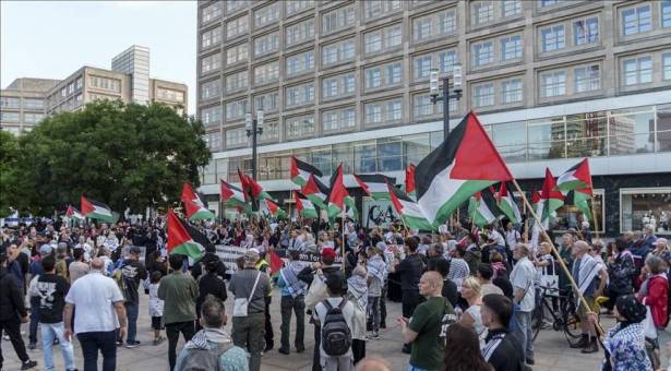 احتجاجات مؤيدة لفلسطين تربك افتتاح معرض برلين الدولي للطيران