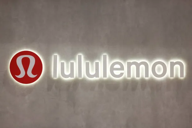 Lululemon Slides as Bleak Forecasts Deepen Turnaround Worries