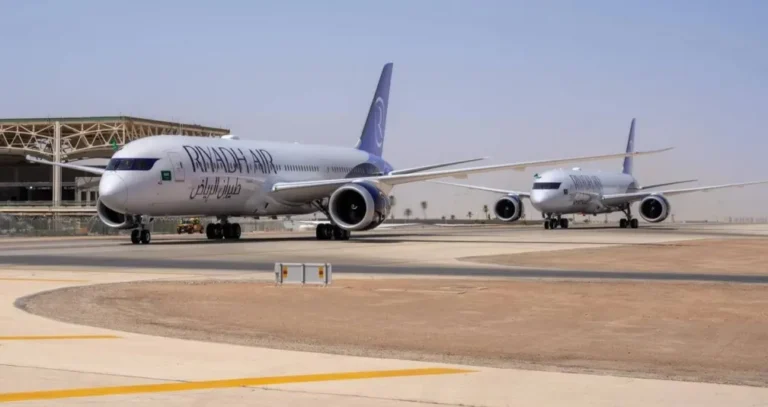 «طيران الرياض» تستقبل أول طائرتين «بوينغ 787-9 دريملاينر»