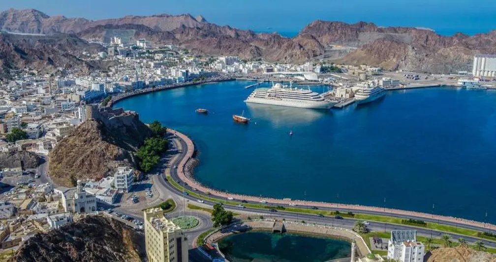 عُمان تستعيد طاقتها لتصدير النفط بعد هجوم بمسيّرة على «ميناء الفحل»