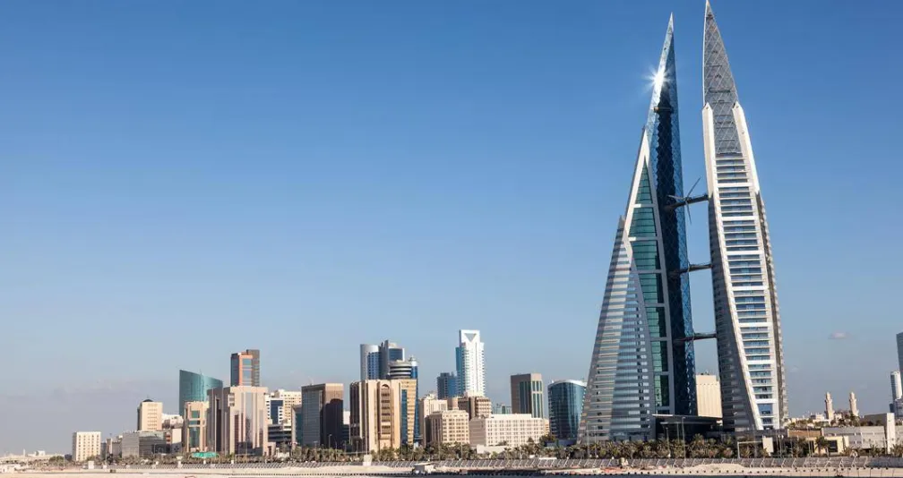 البحرين لإيران: أوقفوا الاعتداءات… الأمن لا يُبنى بالصواريخ والمسيرات