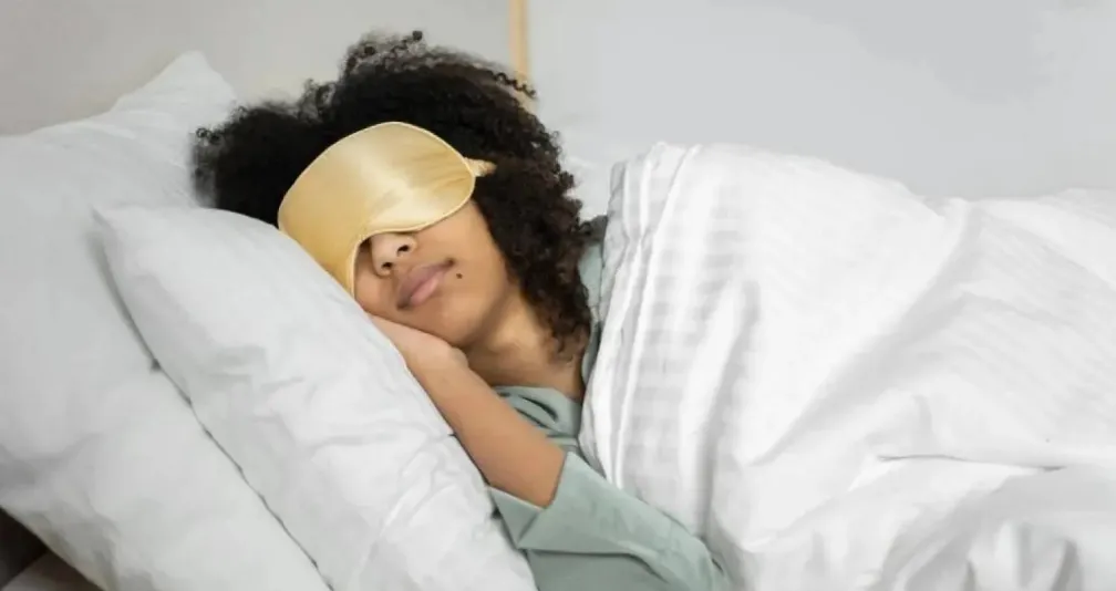 3 أخطاء شائعة قد تحرمك من نوم مريح