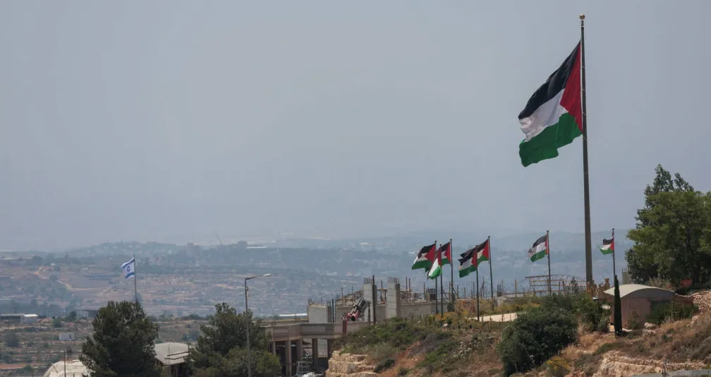 بريطانيا وحلفاء ينددون بعنف المستوطنين في الضفة الغربية