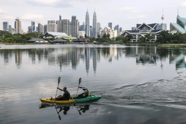Malaysia Says it is Seeking New Sources of Fuel Amid Energy Crunch