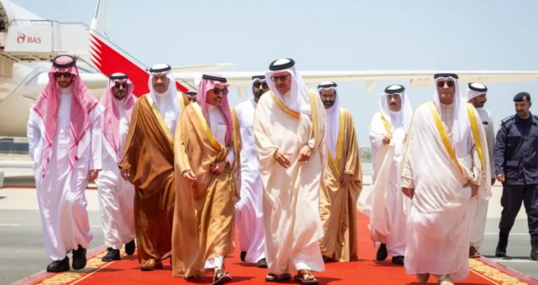 وزير الخارجية السعودي يصل إلى البحرين للمشاركة في «الاجتماع الوزاري الخليجي»