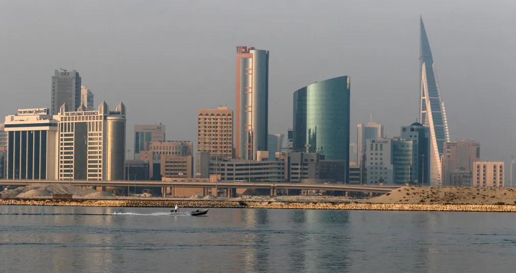 هجوم إيراني يستهدف البحرين والكويت والأردن