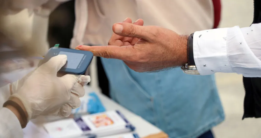 ما العلاقة بين التوتر وارتفاع السكر في الدم؟