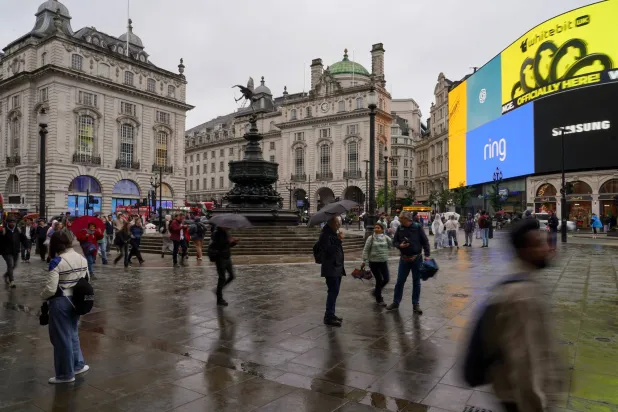 UK Economy Shrinks in April as Middle East War Hits