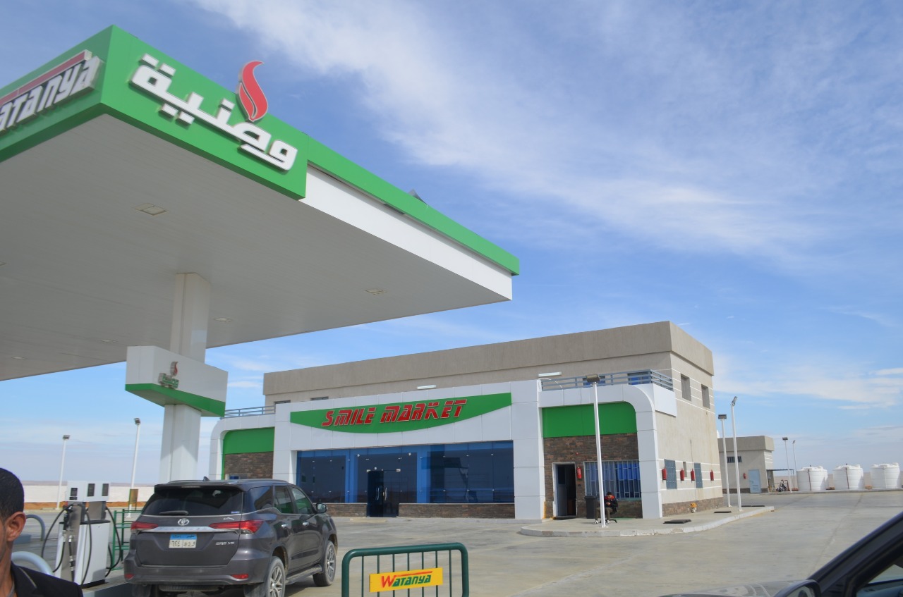 “طاقة عربية” تستحوذ على حصة في محطات وقود “وطنية”