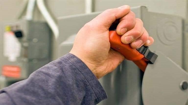 اليوم.. فصل الكهرباء عن هذه المنطقة بمصيف بلطيم في كفر الشيخ
