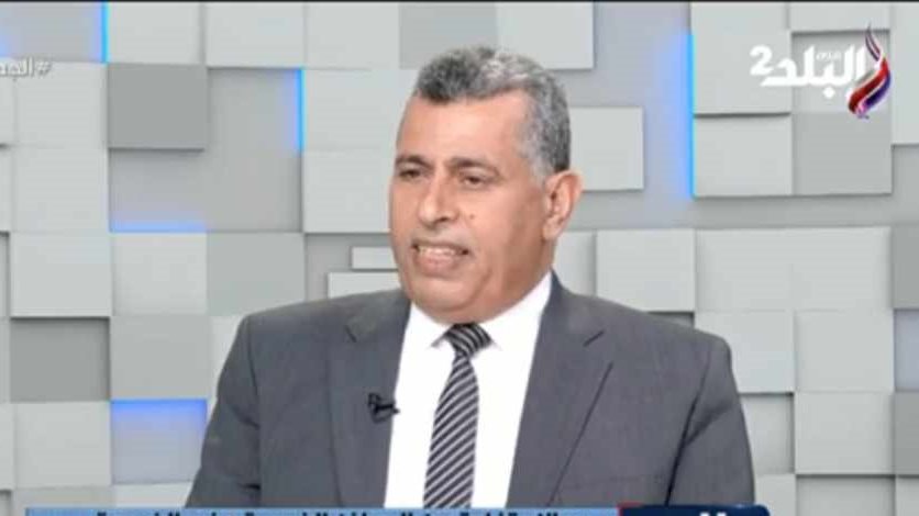 الضرائب تنفي فرض رسوم على مغادرة المواطنين للدولة من المطارات.. فيديو