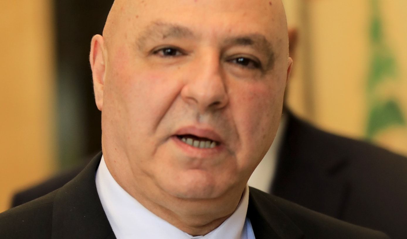 فضائل جنون جوزيف عون