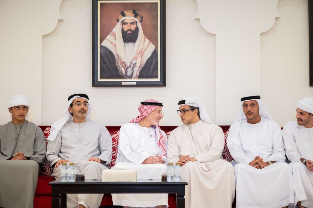 منصور بن زايد يعزي في وفاة محمود أحمد القيسية