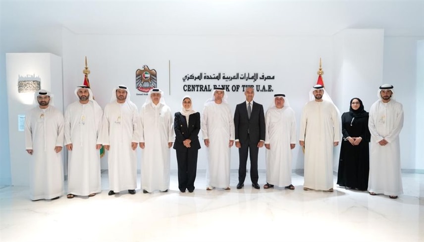 الإمارات والبحرين يبحثان تعزيز التكامل المالي والمصرفي