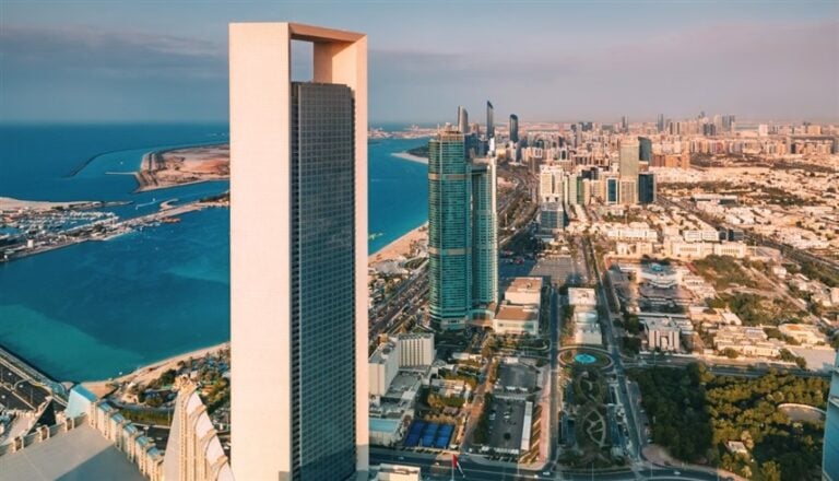 4 عوامل تعزز ريادة أبوظبي لسوق العقارات الإماراتية في 2026