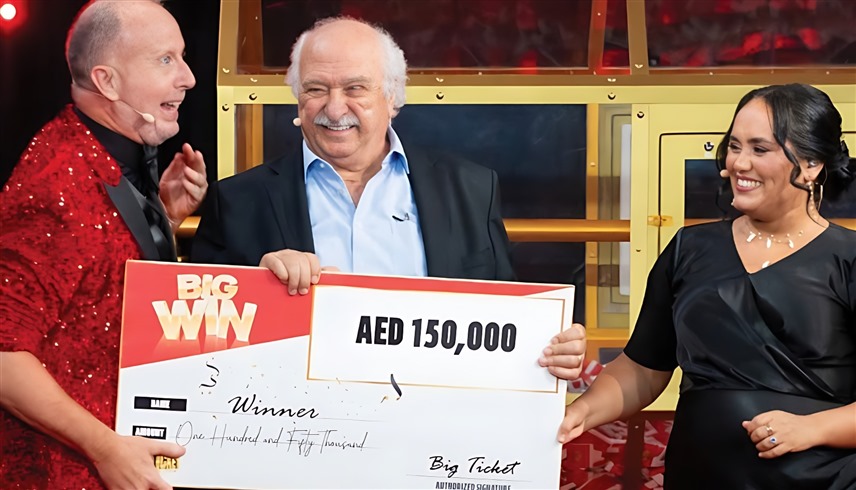 صبر 20 عاماً يثمر 150 ألف درهم.. لبناني ثمانيني يفوز في سحوبات Big Ticket بالإمارات