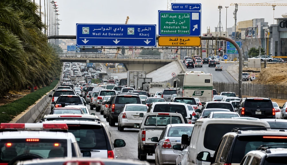 «ملكية الرياض» لـ«عكاظ»: «الدوام المرن» يقلص ضغط الذروة ويحرر الحركة المرورية للموظفين