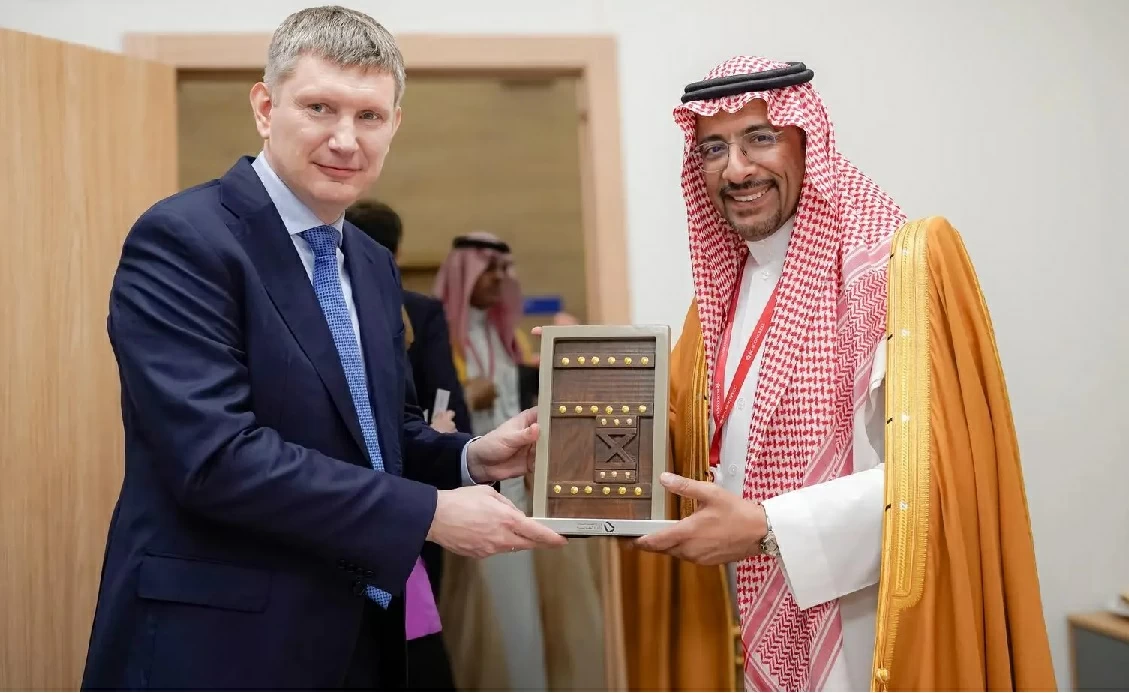 وزير الصناعة يلتقي وزير التنمية الاقتصادية الروسي