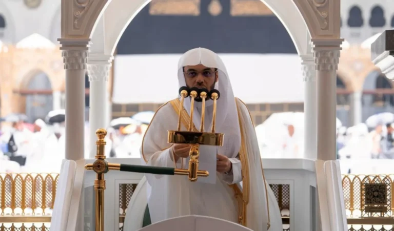 خطيب المسجد الحرام: من أعظم أسباب الثبات دعاء الله وسؤاله الثبات على دينه حتى الممات