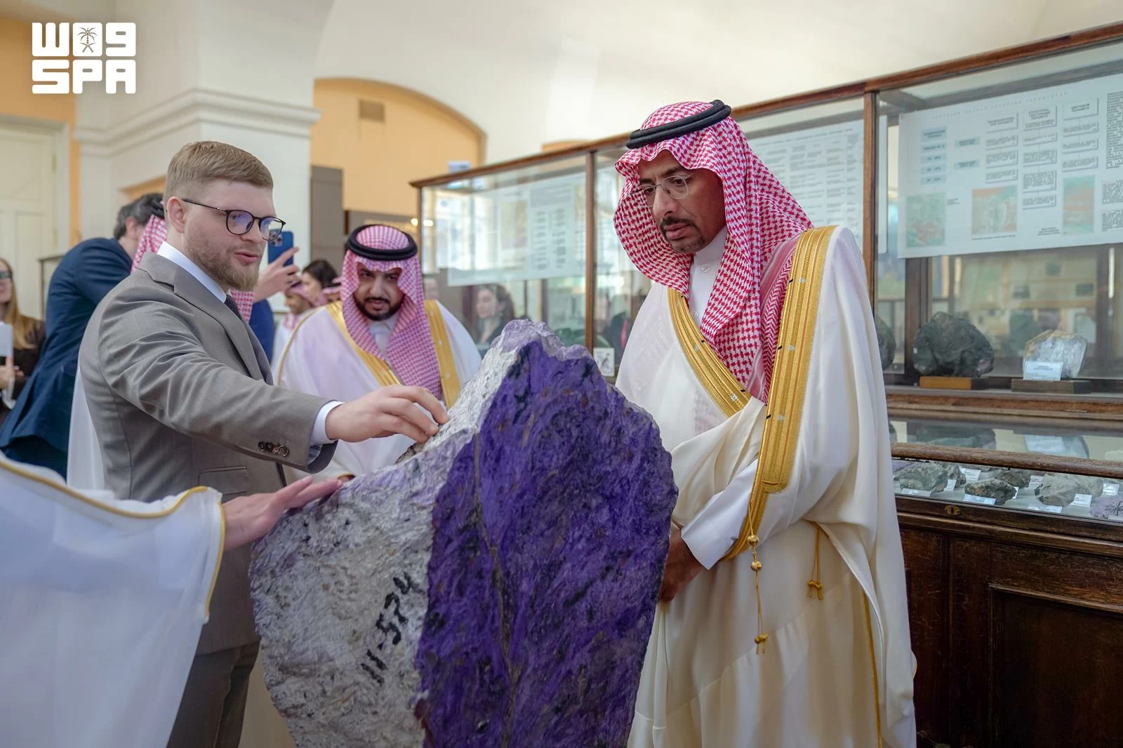 الخريف يبحث الشراكات الصناعية بين المملكة وروسيا