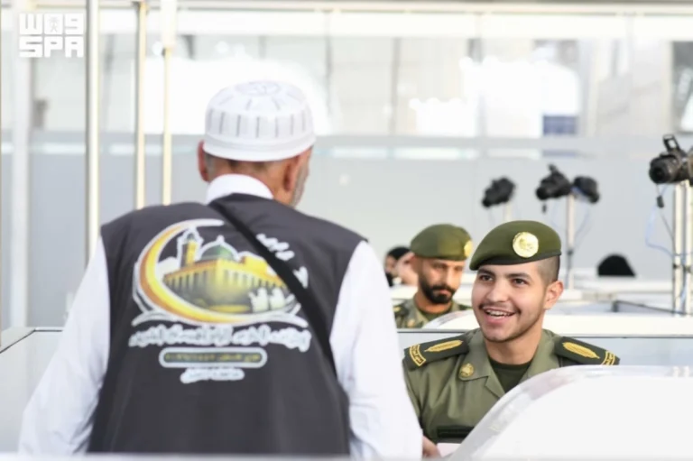 Passports Directorate streamlines pilgrim departures with smart mobile counters and AI translation in 138 languages