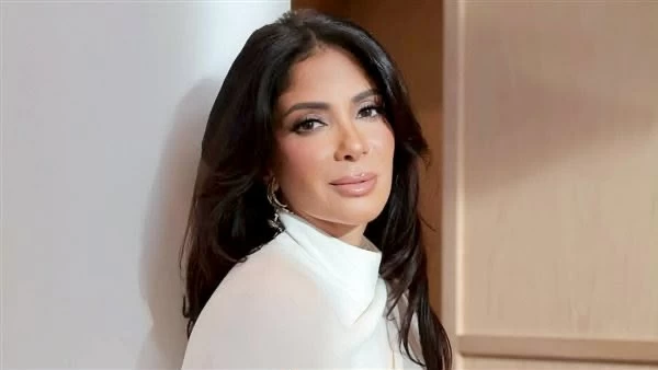 منى زكي ترفض التنازل وتواصل ملاحقة المسيئين قانونيّاً.. ونقابة المهن التمثيلية تدعمها