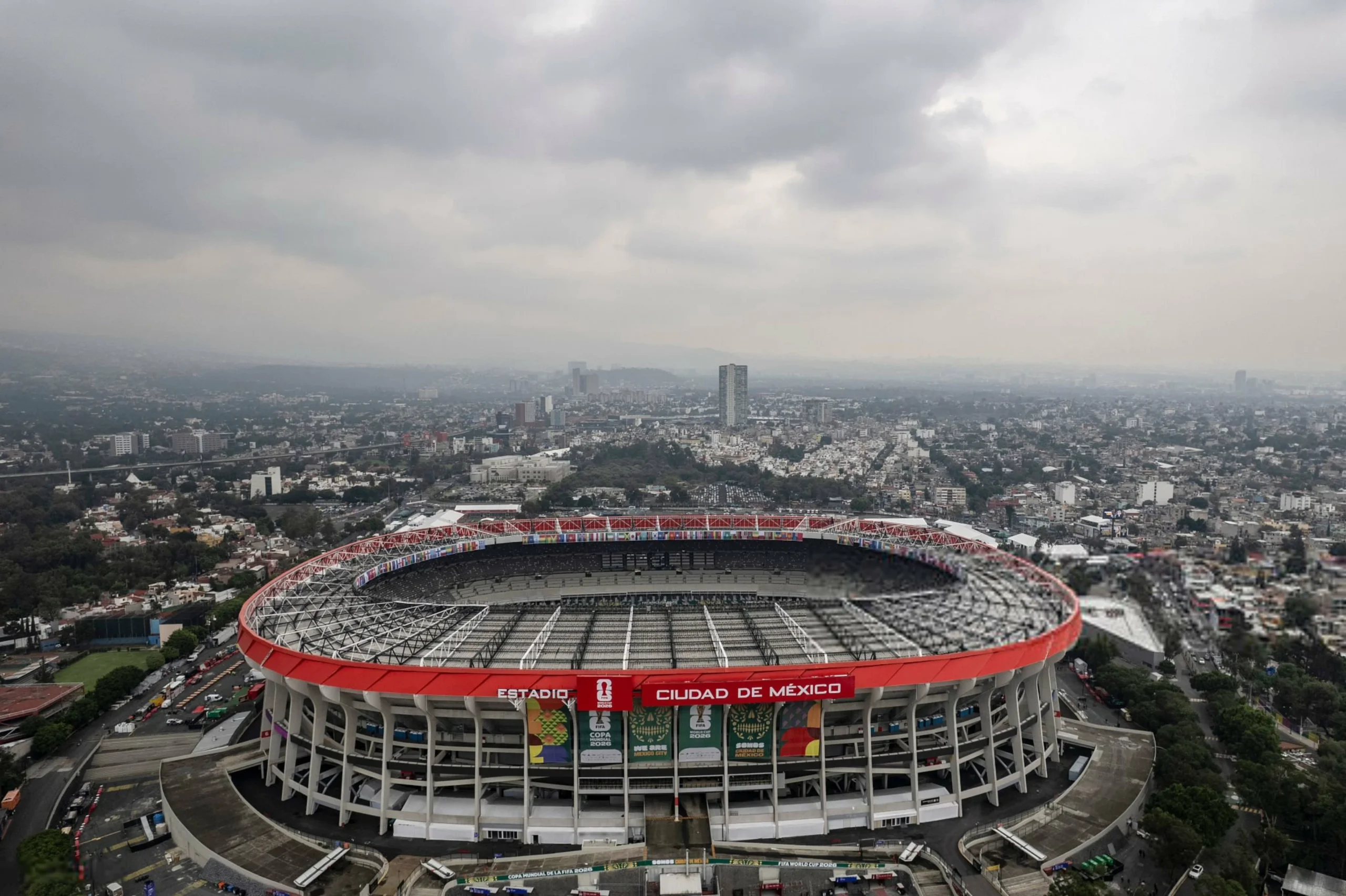 بسعة تتجاوز 1.1 مليون مقعد.. «FIFA» يؤكد جاهزية 16 ملعباً