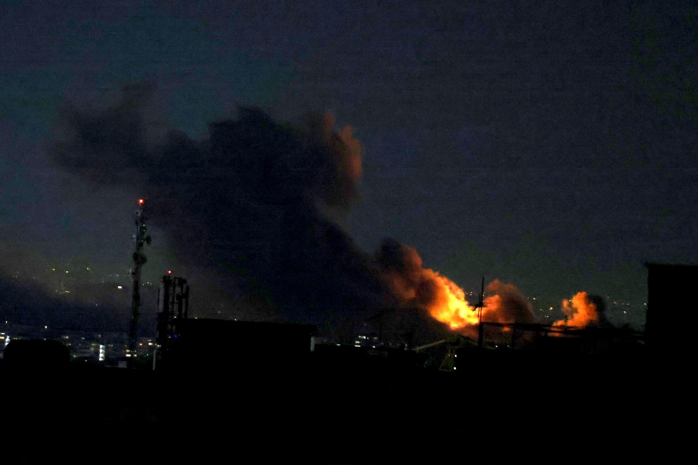 الجيش الأمريكي يقصف منشآت رادار في إيران ردا على إطلاق 4 مسيرات