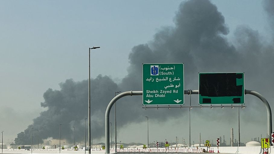 تهديد إيراني للإمارات بعد أنباء عن إنشائها خط أنابيب للالتفاف على هرمز