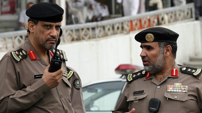 إعلان الداخلية السعودية إعدام مواطن فصل رأس زوجته عن جسدها يلاقي رواجا
