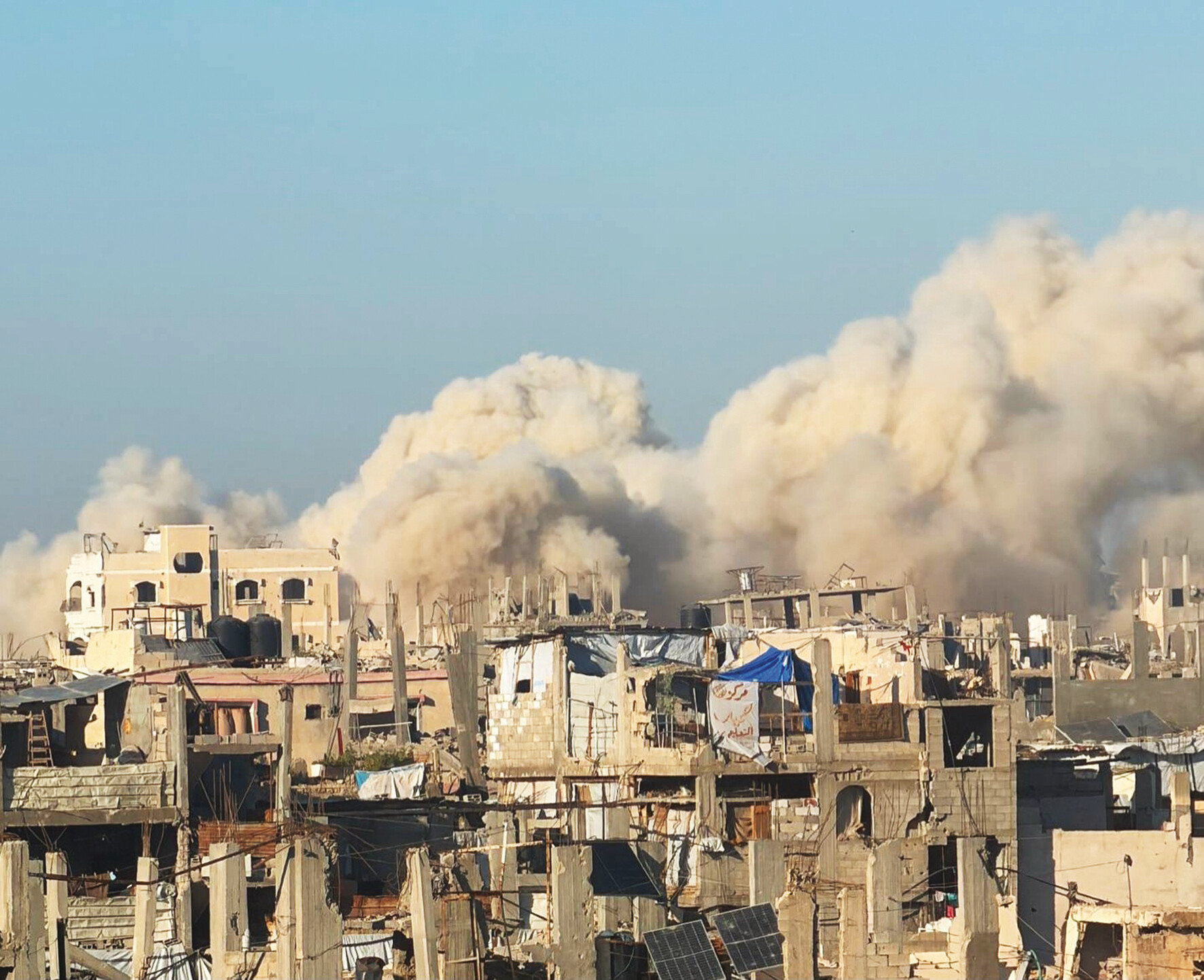 نسف منازل وقصف مدفعي في غزة