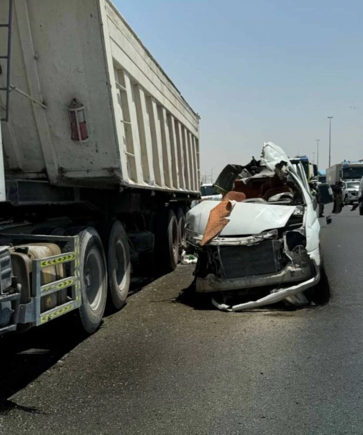 Seven killed, nine injured in Dubai road crash on Emirates Road