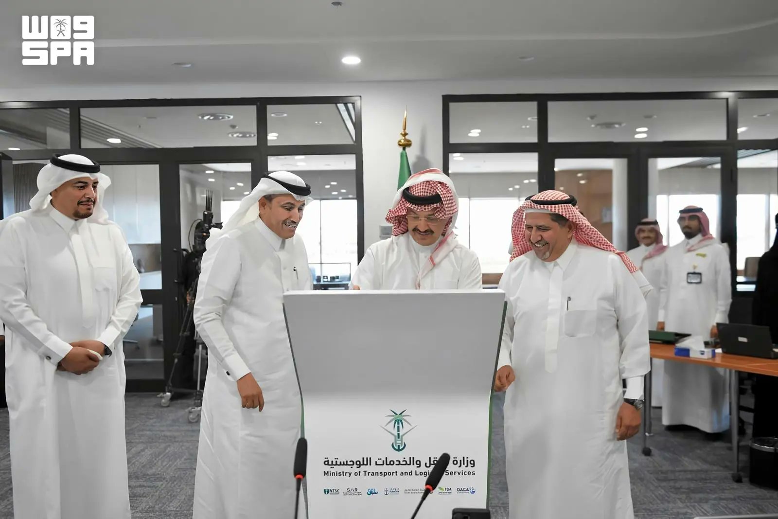 تدشين 9 مشروعات للطرق بعسير بتكلفة بلغت 473 مليون ريال
