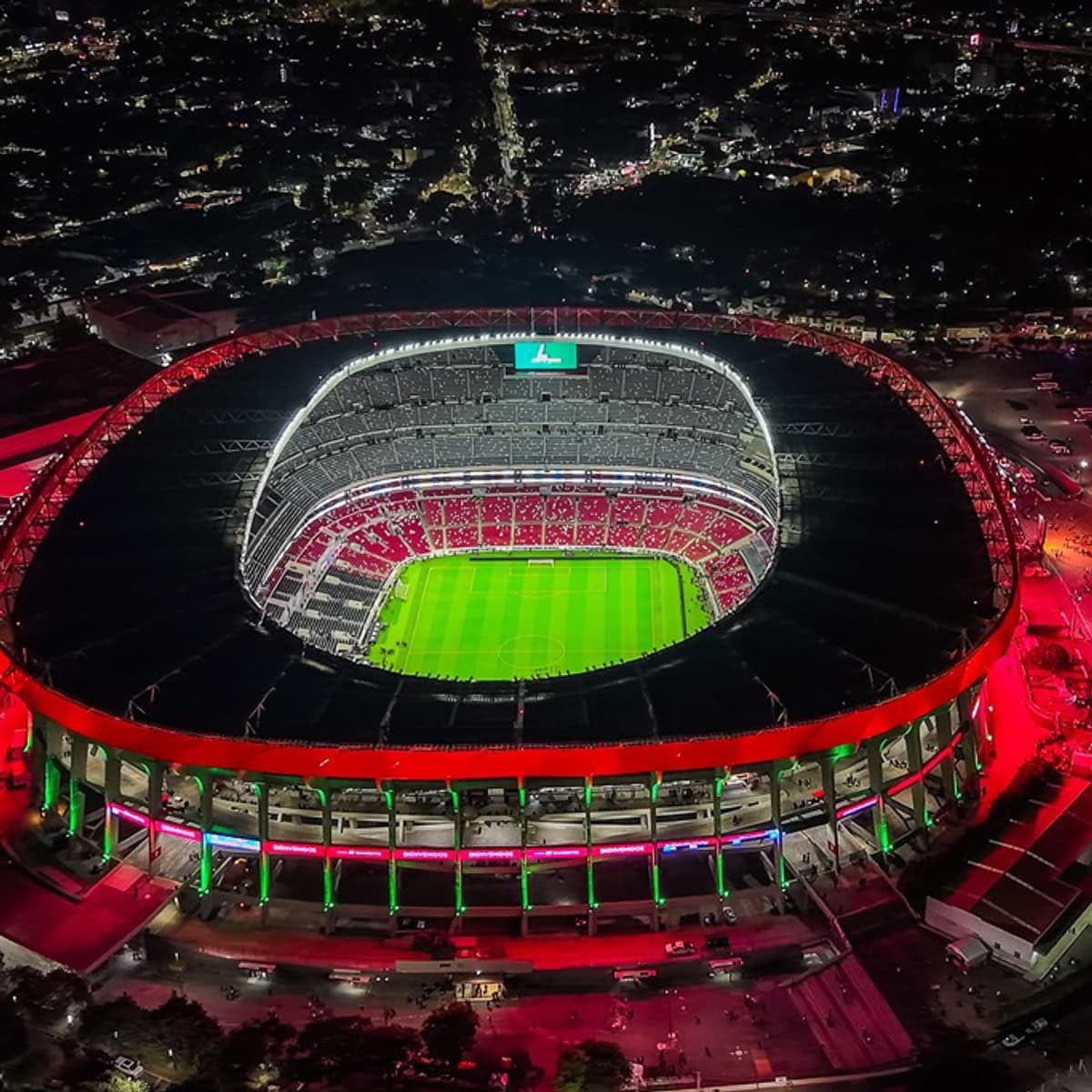 شركة “فبك للصناعة” التابعة لـ “فيبكو” تزود سقف ملعب افتتاح مونديال 2026 بالتاج الأحمر من القماش