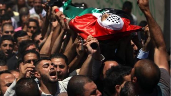 استشهاد 6 فلسطينيين وإصابة 15 آخرين في قصف إسرائيلي على مخيم للنازحين بغزة