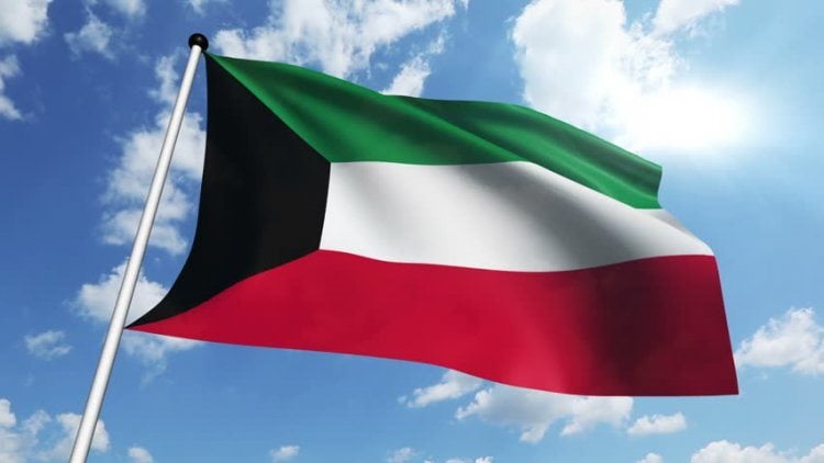 الكويت تحتج لدى منظمة الطيران المدني الدولي بعد هجوم إيراني أصاب مطارها الدولي