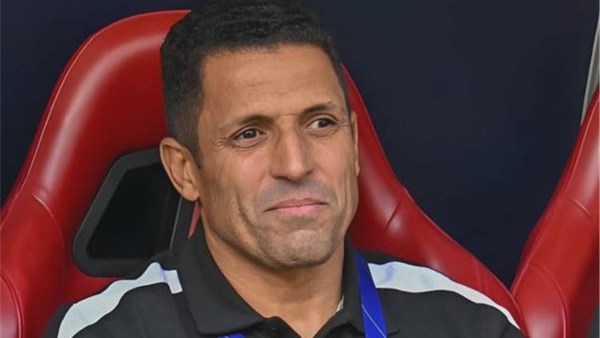 لم ينظر للمقابل المادي.. رد فعل مفاجئ من عموتة بعد ارتباط اسمه بالأهلي