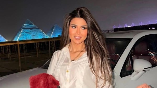 بالحجاب والعباءة السوداء .. فرح شعبان تخطف الأنظار بإطلالة محتشمة