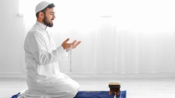 صلاة قضاء الحاجة بالتفصيل.. كيفية أدائها وأفضل الأدعية المستحبة بعد الصلاة