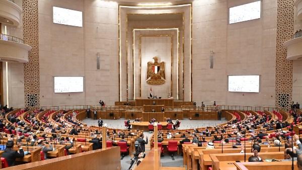 دمغة وقيمة مضافة وتنمية موارد.. ما أبرز التعديلات الضريبية الجديدة أمام البرلمان؟