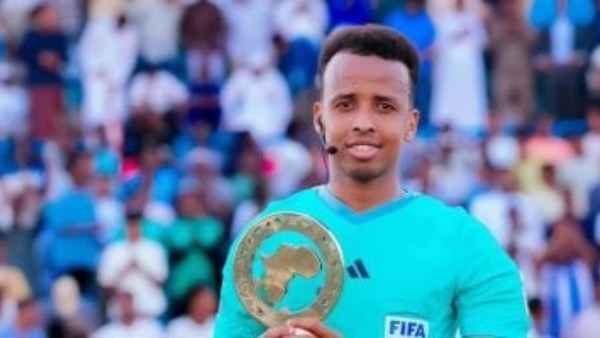 منع حكم صومالي من دخول الولايات المتحدة يحرمه من المشاركة في كأس العالم 2026
