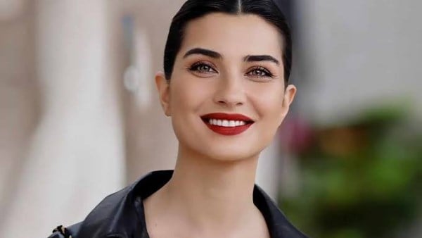 توبا بويوكستون عن مسلسل الأمير: لأول مرة أشارك في عمل متعدد اللغات