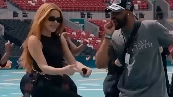 شاكيرا تجري استعداداتها الأخيرة لحفل افتتاح كأس العالم.. فيديو