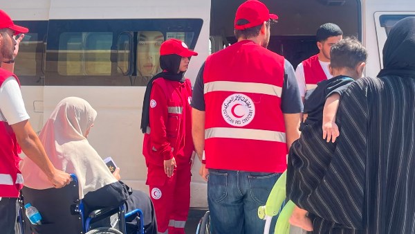 اليوم .. الهلال الأحمر يستقبل الدفعة 51 من المصابين الفلسطينيين
