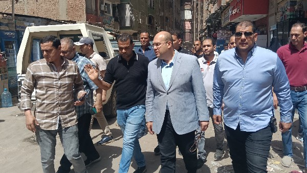 نائب محافظ الجيزة يتفقد تنفيذ مشروع الصرف الصحي في المتربة بأوسيم