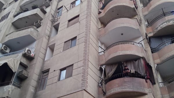 تحت الملاحظة 3 أشهر..محافظ الجيزة يتابع واقعة ميل عقارين بكفر طهرمس