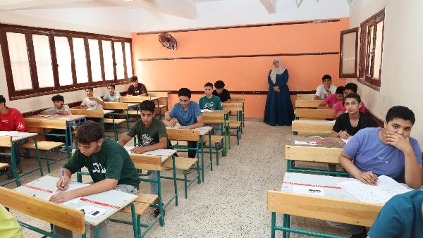 تعليم الجيزة تكشف زيف صفحات الغش وتحذر أولياء الأمور