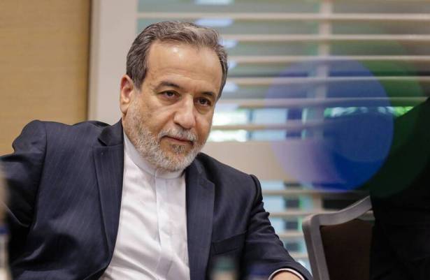إيران ترد على ترامب: المرشد الأعلى حاضر ومؤثر في القرار